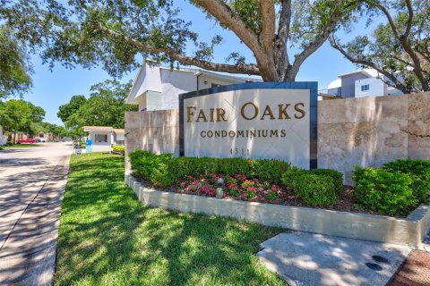 Condo in Tampa, Florida, 1 bedroom  № 1344679 - photo 27