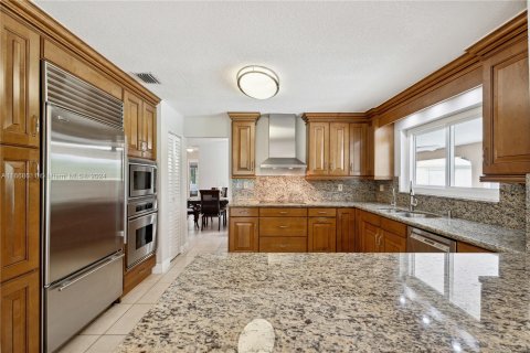 Casa en venta en Miami, Florida, 4 dormitorios, 213.86 m2 № 1388199 - foto 12