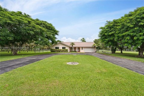 Villa ou maison à vendre à Miami, Floride: 4 chambres, 213.86 m2 № 1388199 - photo 4