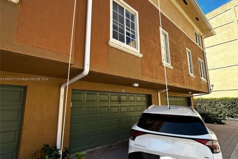 Adosado en venta en Aventura, Florida, 3 dormitorios, 137.59 m2 № 1388361 - foto 30