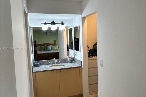 Adosado en venta en Aventura, Florida, 3 dormitorios, 137.59 m2 № 1388361 - foto 24