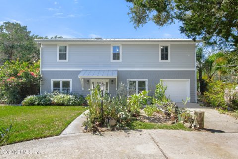 Villa ou maison à vendre à Saint Augustine, Floride: 6 chambres, 249.72 m2 № 818041 - photo 4