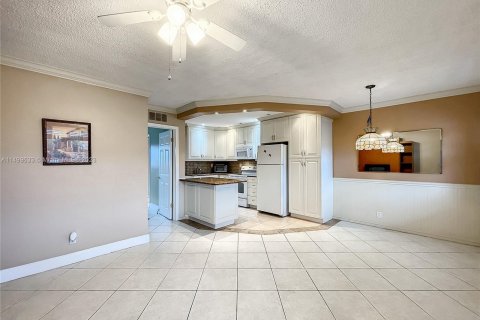 Condominio en venta en Dania Beach, Florida, 1 dormitorio, 52.4 m2 № 908321 - foto 1