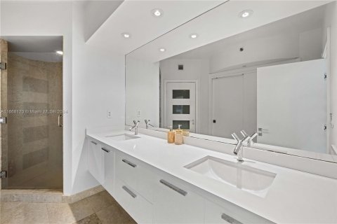 Copropriété à vendre à Miami Beach, Floride: 2 chambres, 143.81 m2 № 1385751 - photo 10