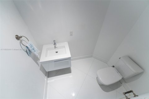 Condominio en venta en North Miami Beach, Florida, 3 dormitorios, 206.71 m2 № 1385709 - foto 10