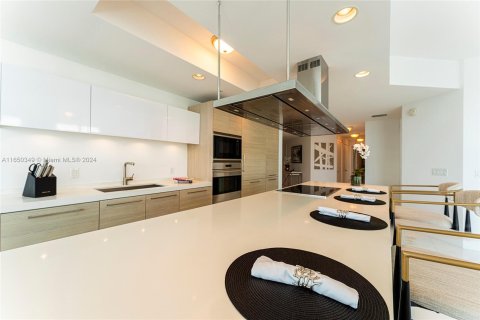 Condo in North Miami Beach, Florida, 3 bedrooms  № 1385709 - photo 19