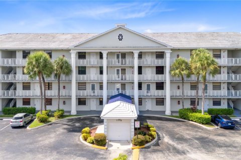 Condo in Davie, Florida, 2 bedrooms  № 1385754 - photo 1