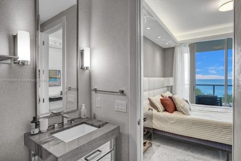 Condominio en venta en Bal Harbour, Florida, 3 dormitorios, 263.75 m2 № 1119389 - foto 10