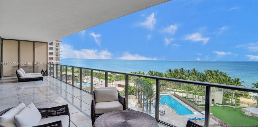 Condominio en Bal Harbour, Florida, 3 dormitorios  № 1119389