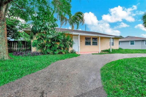 Villa ou maison à vendre à Davie, Floride: 3 chambres, 104.52 m2 № 1352126 - photo 1