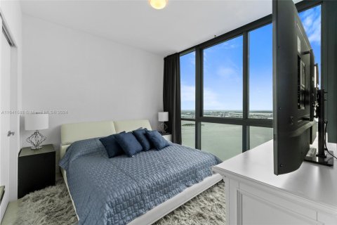 Condo in Miami, Florida, 3 bedrooms  № 1325931 - photo 28