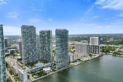 Condominio en venta en Miami, Florida, 3 dormitorios, 151.8 m2 № 1325931 - foto 2