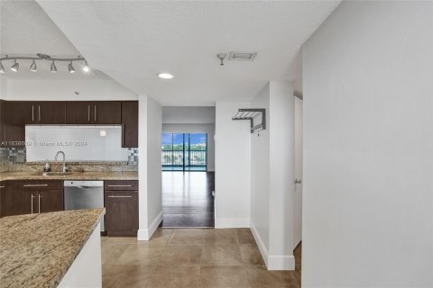 Condominio en venta en Pompano Beach, Florida, 1 dormitorio, 105.91 m2 № 1309687 - foto 12