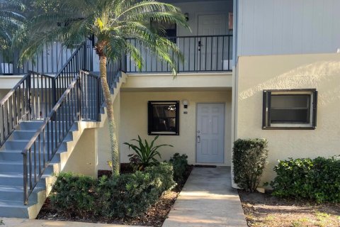 Condo in Stuart, Florida, 2 bedrooms  № 1135095 - photo 6