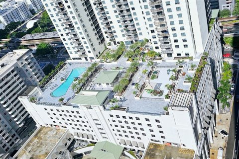 Condo in Miami, Florida, 1 bedroom  № 1391872 - photo 17