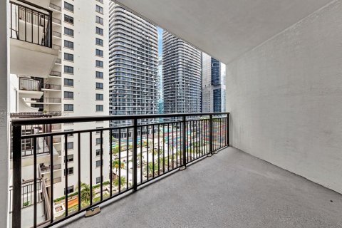 Condo in Miami, Florida, 1 bedroom  № 1391872 - photo 12