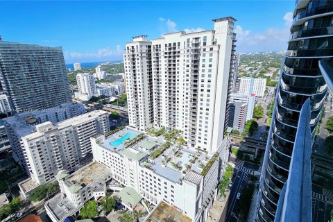 Condo in Miami, Florida, 1 bedroom  № 1391872 - photo 16