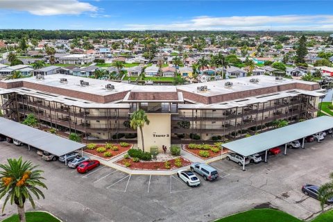 Copropriété à vendre à New Port Richey, Floride: 2 chambres, 144 m2 № 1255729 - photo 1