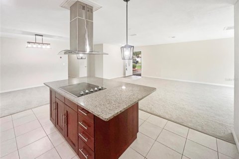 Casa en venta en Tampa, Florida, 4 dormitorios, 157.47 m2 № 1358348 - foto 8