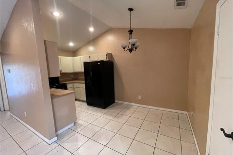 Adosado en venta en Gainesville, Florida, 2 dormitorios, 76.18 m2 № 1358317 - foto 8