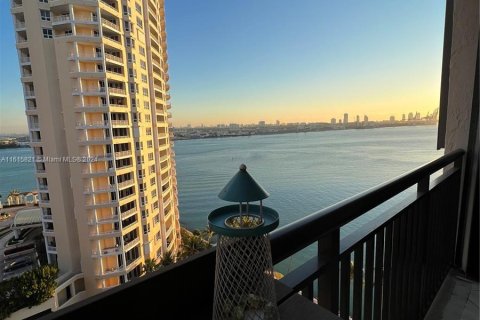 Condo in Miami, Florida, 1 bedroom  № 1237467 - photo 4