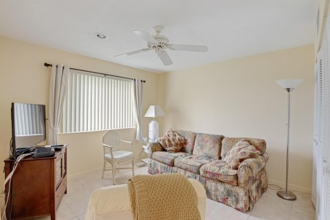 Купить кондоминиум в Лейк-Уорт, Флорида 3 спальни, 106.65м2, № 1154270 - фото 20
