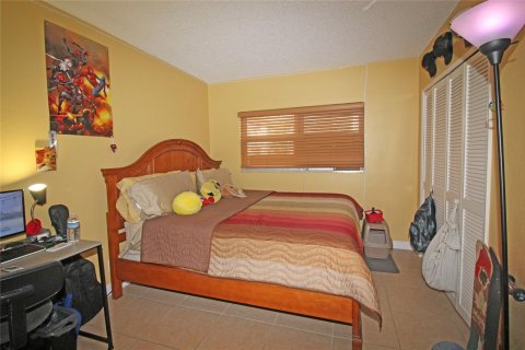 Condo in Pompano Beach, Florida, 2 bedrooms  № 1154224 - photo 10