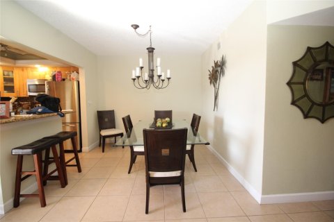 Condominio en venta en Pompano Beach, Florida, 2 dormitorios, 92.9 m2 № 1154224 - foto 18