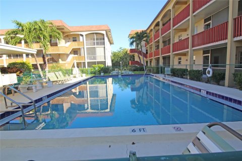 Condominio en venta en Pompano Beach, Florida, 2 dormitorios, 92.9 m2 № 1154224 - foto 7