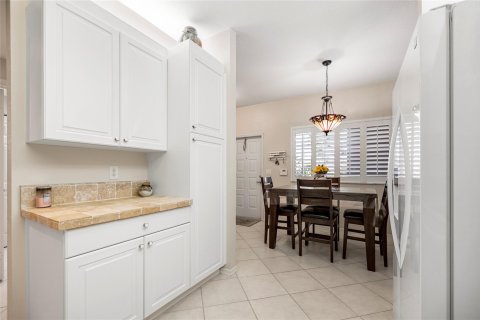 Condo in Tamarac, Florida, 2 bedrooms  № 788639 - photo 10