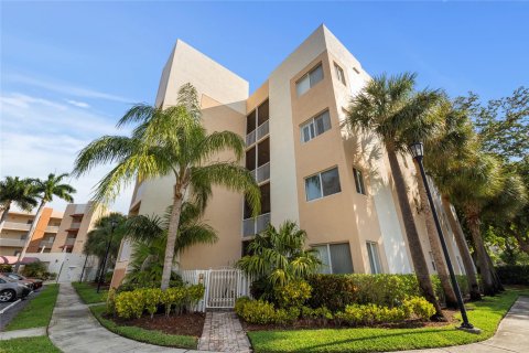 Condo in Tamarac, Florida, 2 bedrooms  № 788639 - photo 7