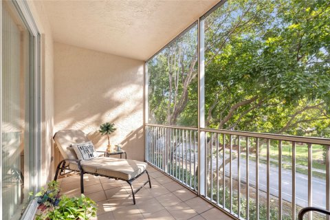 Condo in Tamarac, Florida, 2 bedrooms  № 788639 - photo 22