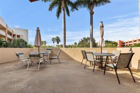 Condo in Tamarac, Florida, 2 bedrooms  № 788639 - photo 3