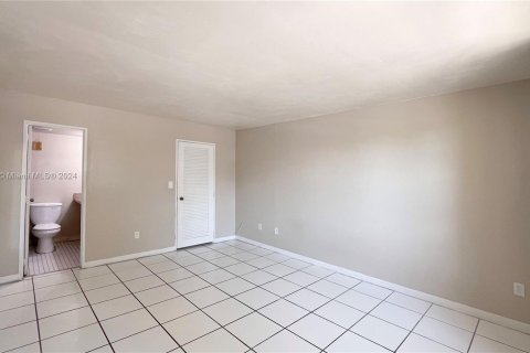 Condominio en venta en Doral, Florida, 2 dormitorios, 98.48 m2 № 1175644 - foto 11