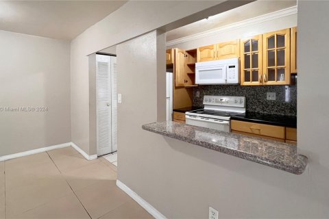 Condominio en venta en Doral, Florida, 2 dormitorios, 98.48 m2 № 1175644 - foto 5
