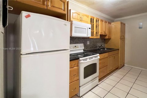 Condominio en venta en Doral, Florida, 2 dormitorios, 98.48 m2 № 1175644 - foto 3