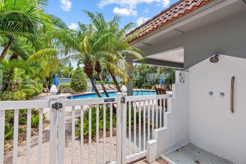 Condo in Oakland Park, Florida, 1 bedroom  № 1316714 - photo 23