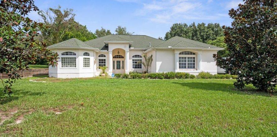 Casa en Spring Hill, Florida 5 dormitorios, 336.68 m2 № 1352398