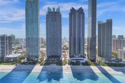 Condo in Sunny Isles Beach, Florida, 1 bedroom  № 1291901 - photo 10