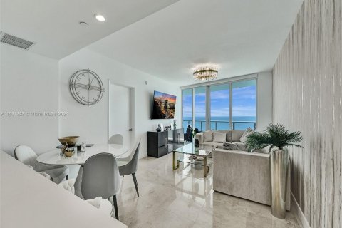 Condo in Sunny Isles Beach, Florida, 1 bedroom  № 1291901 - photo 30