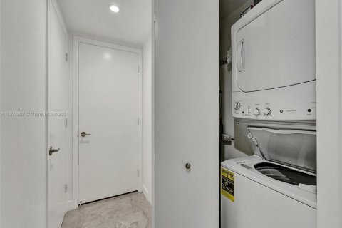 Condo in Sunny Isles Beach, Florida, 1 bedroom  № 1291901 - photo 25