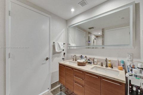 Condo in Sunny Isles Beach, Florida, 1 bedroom  № 1291901 - photo 21