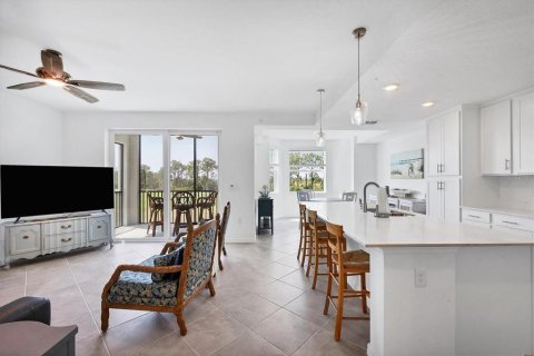 Condo in Venice, Florida, 2 bedrooms in WELLEN PARK  № 1200579 - photo 3