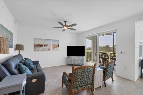 Condo in Venice, Florida, 2 bedrooms in WELLEN PARK  № 1200579 - photo 4