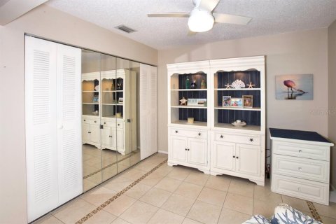 Condo in Bradenton, Florida, 2 bedrooms  № 1341539 - photo 24