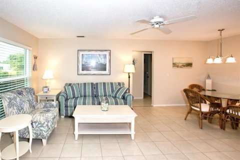 Condo in Bradenton, Florida, 2 bedrooms  № 1341539 - photo 3