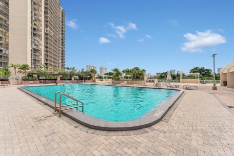 Condo in Aventura, Florida, 1 bedroom  № 1354494 - photo 27