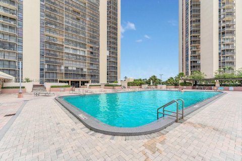 Condo in Aventura, Florida, 1 bedroom  № 1354494 - photo 28