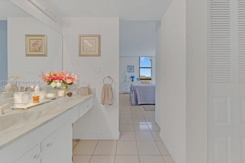 Condo in Aventura, Florida, 1 bedroom  № 1354494 - photo 18