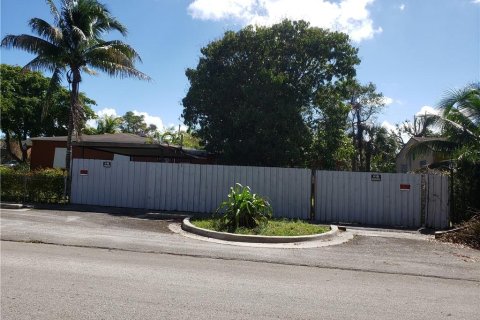 Villa ou maison à vendre à North Miami, Floride: 3 chambres, 99.41 m2 № 115168 - photo 18